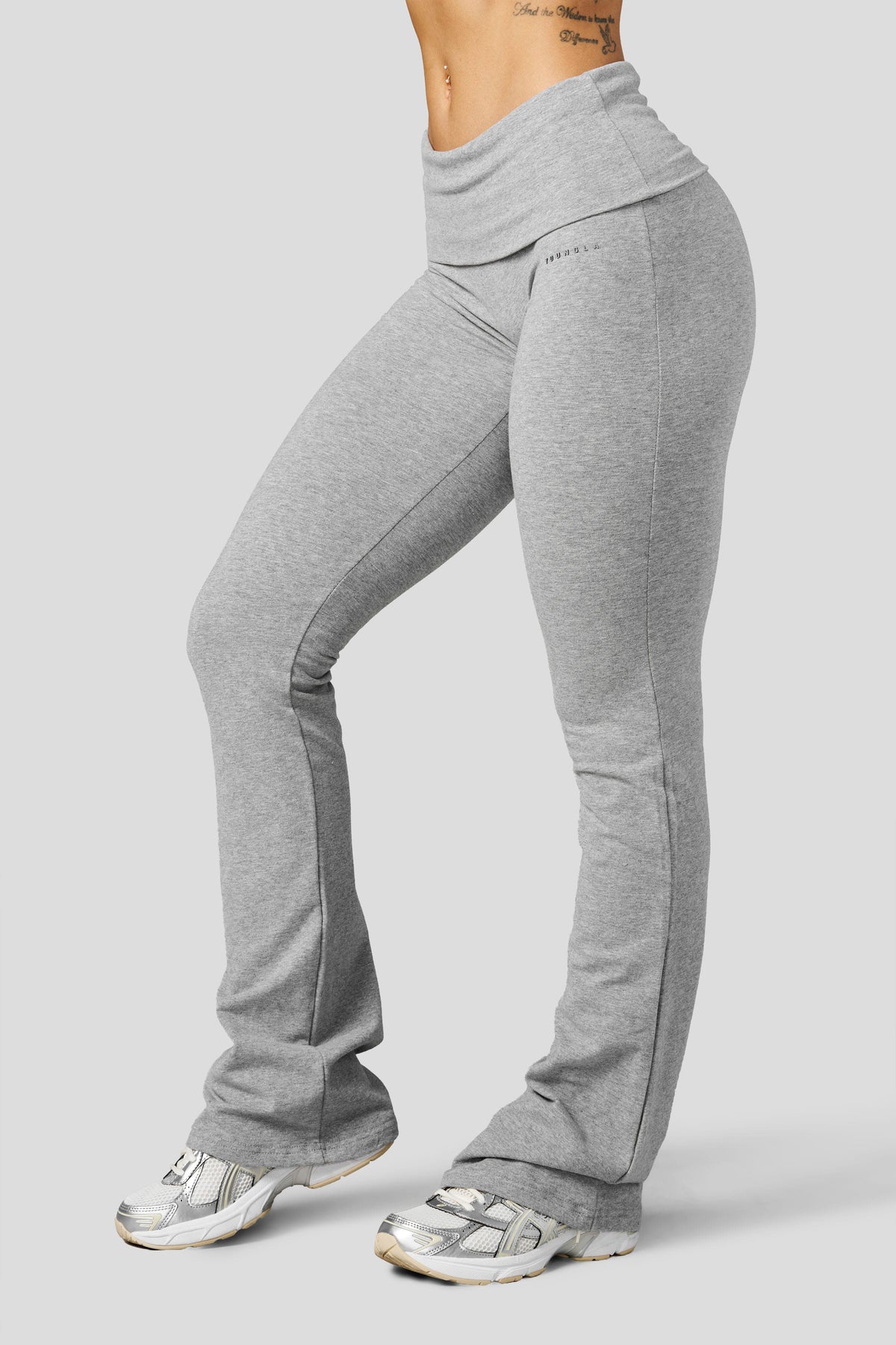 W2305 - Studio Edit Foldover Flares - REG