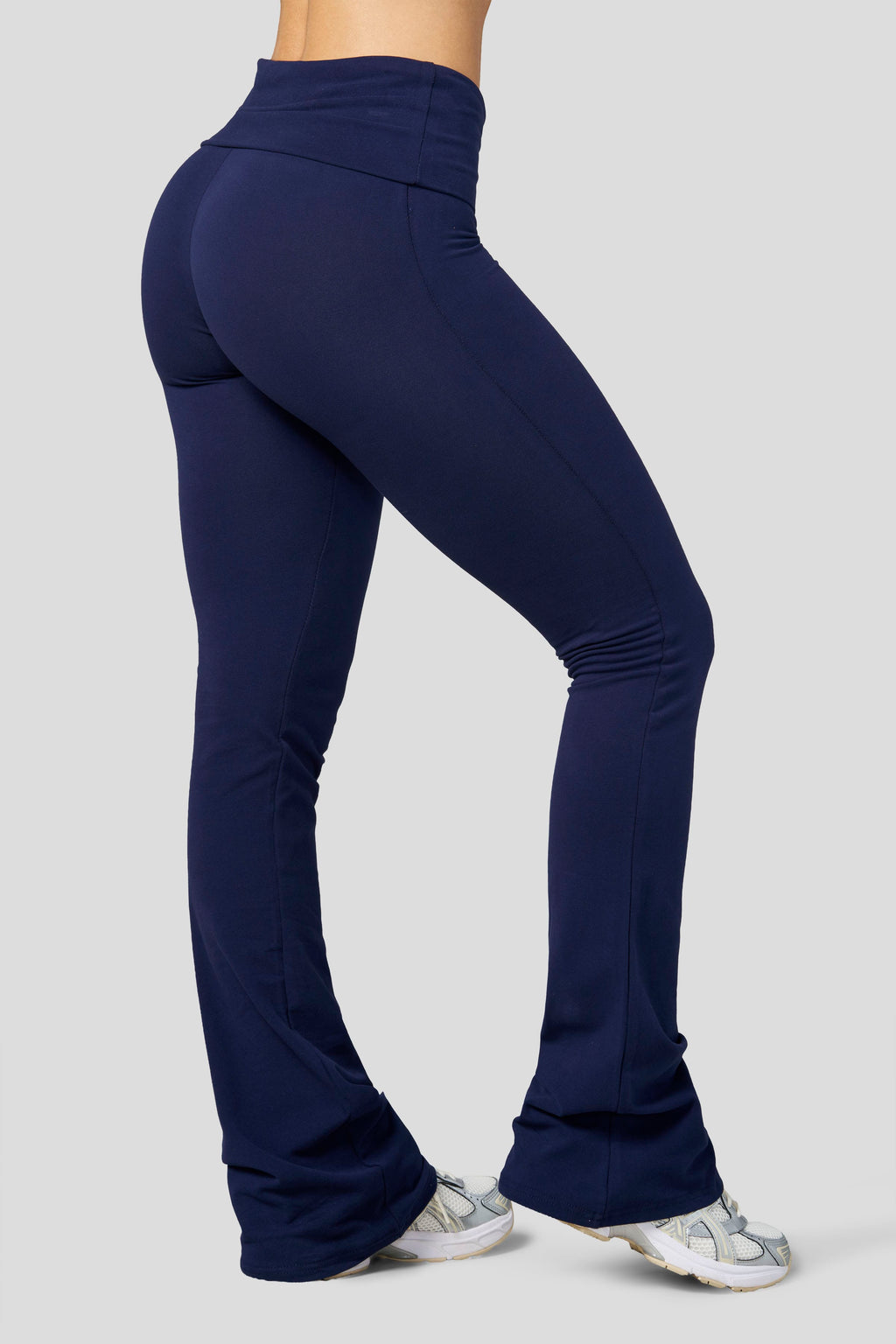 W2305 - Studio Edit Foldover Flares - REG