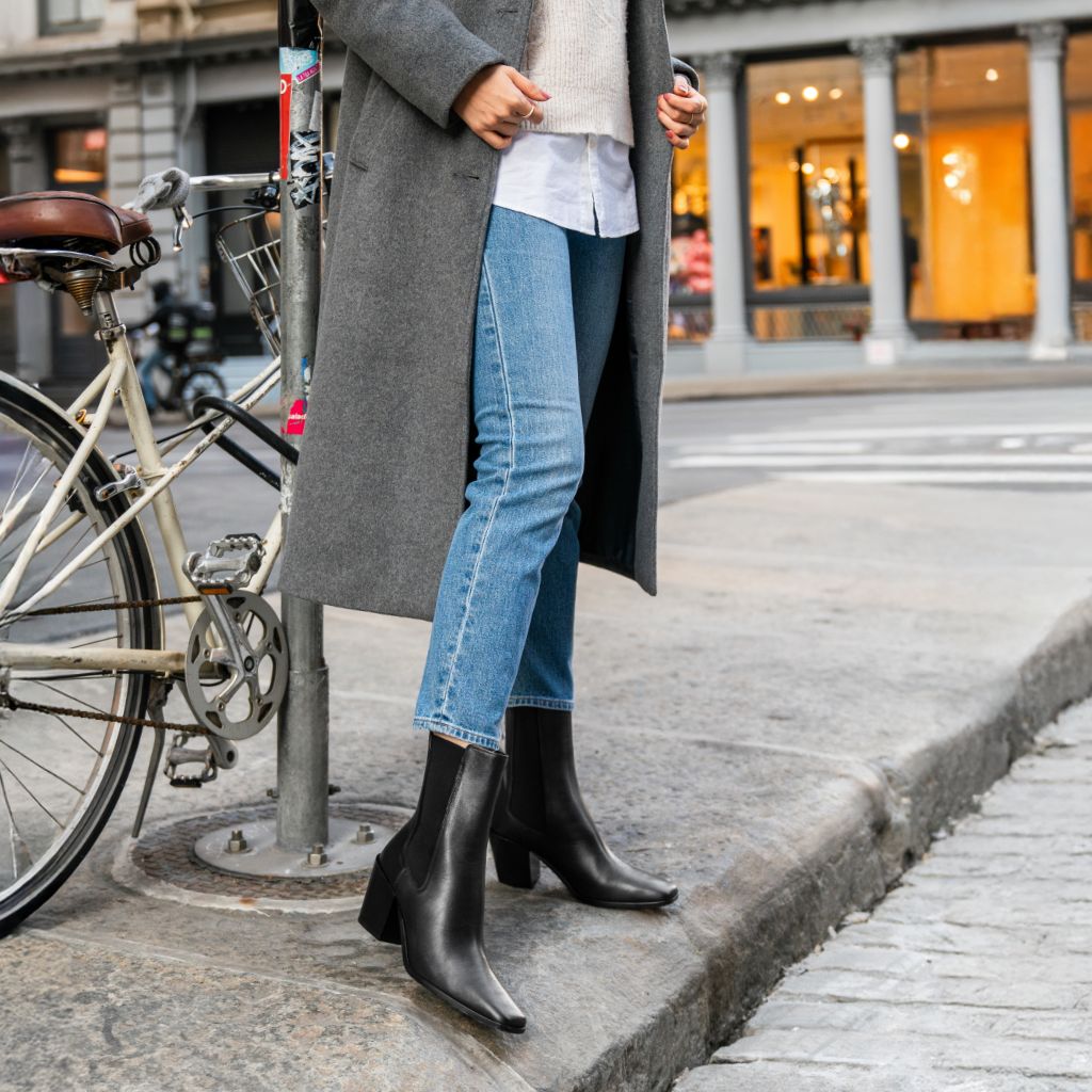 Soho | Black