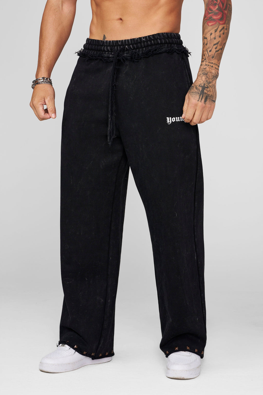 2087 - Stud Sweats
