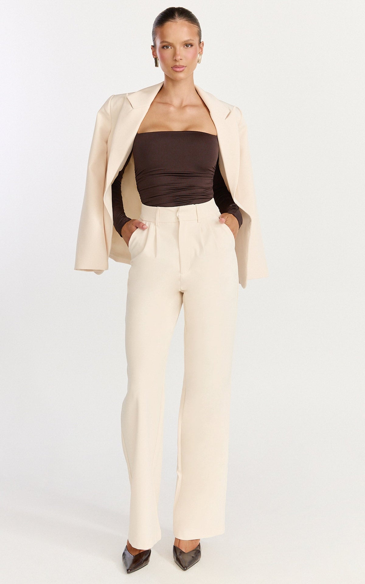 Seraphina Top - Long Sleeve Square Neck Gathered Waist Top in Chocolate