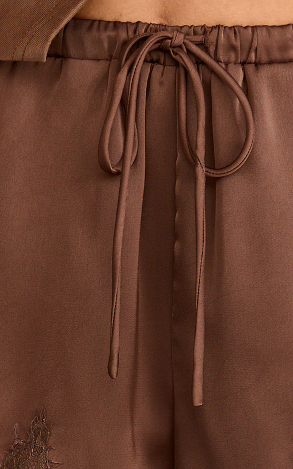 Ava Shorts - Lace Trim Elasticated Waist Shorts in Chocolate