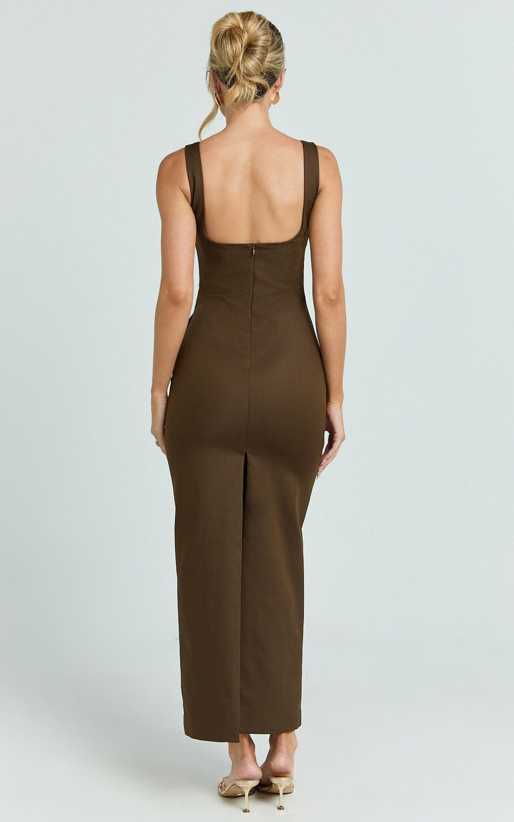 Benita Midi Dress - Scoop Neck Ruched Fitted Dress in Chocolate