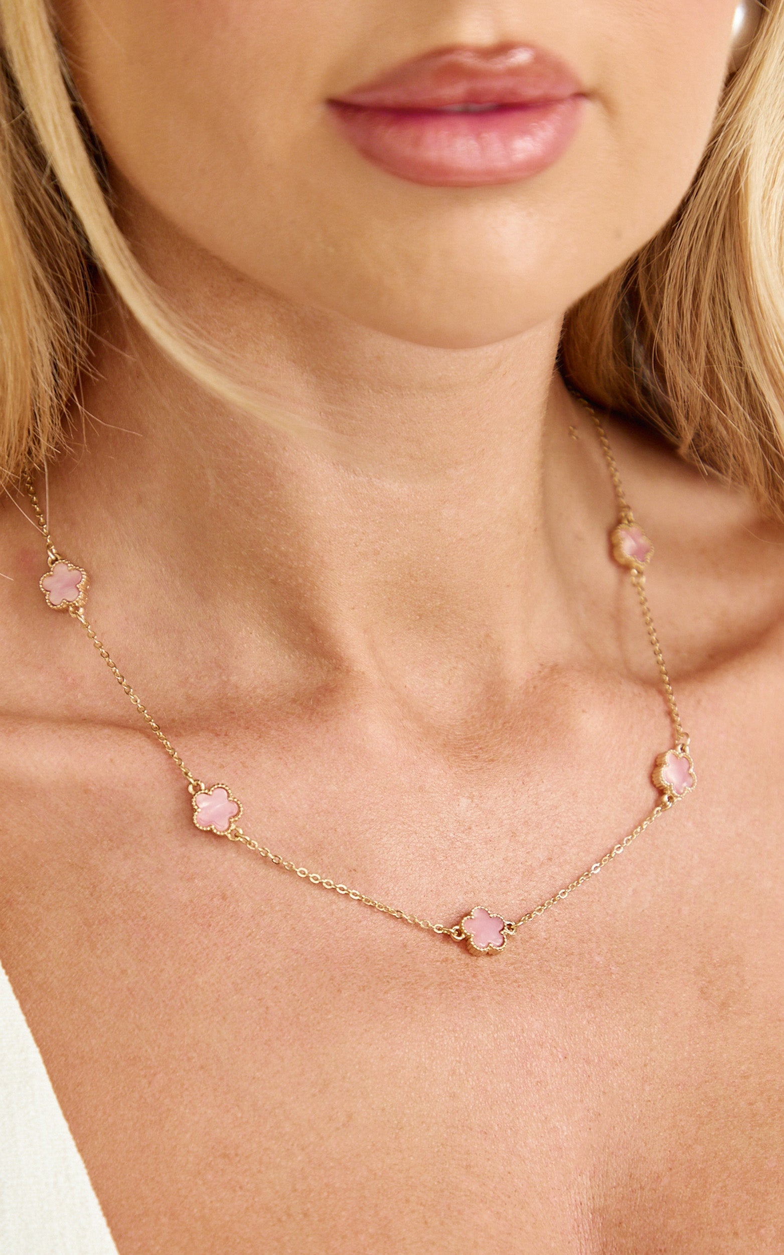 Britt Necklace - Multi Clover Pendant Necklace in Gold/Pink