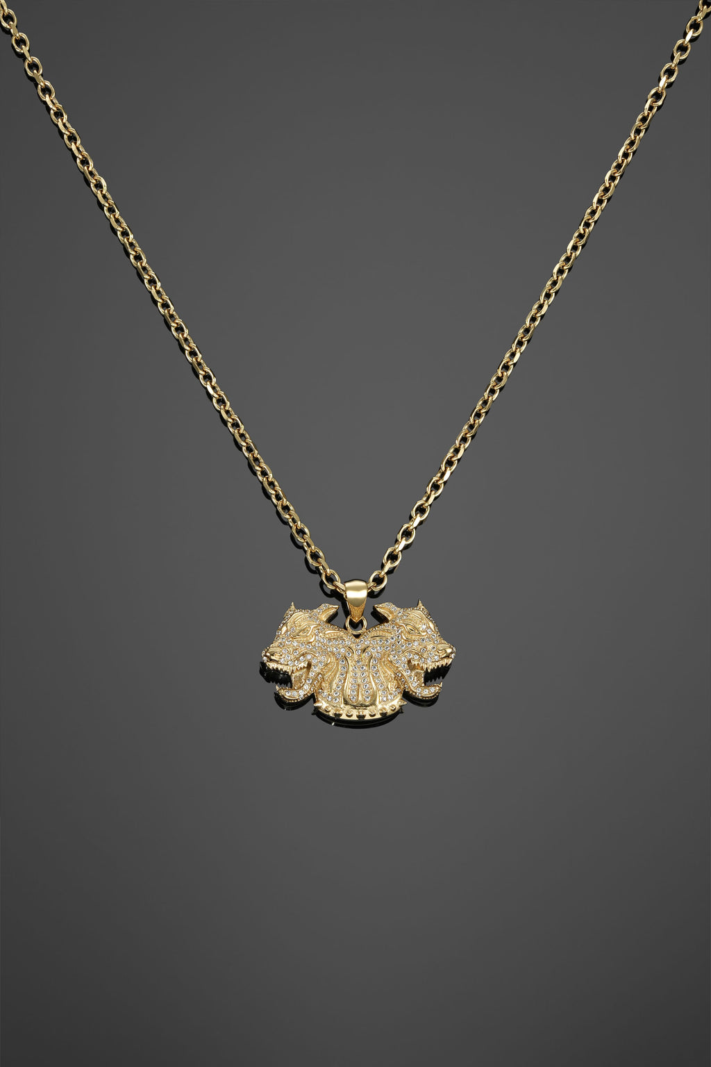 9102 Gold Twinsignia Pendant with two pitbulls, a 24-inch chain, and a 27 × 43 mm pendant.