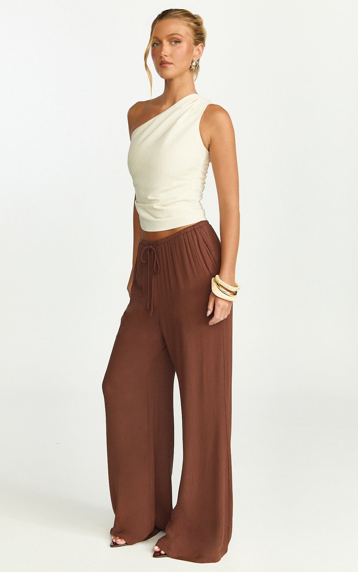 Makenna Pants - Wide Leg Crinkle Pants in Chocolate