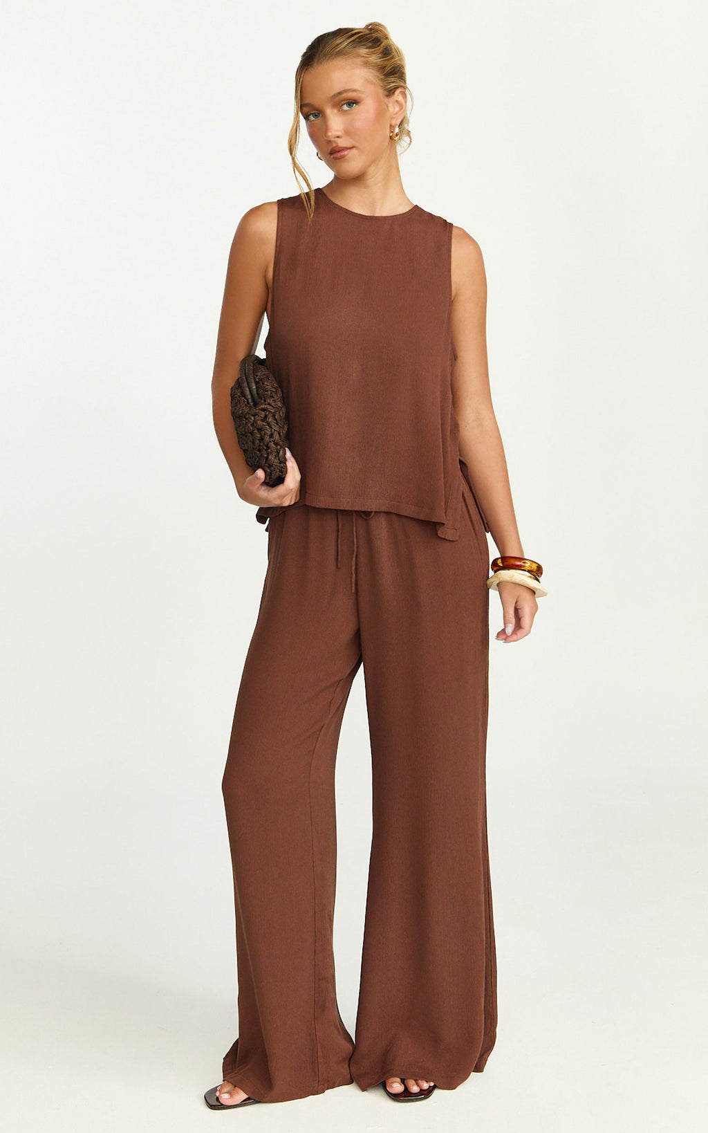 Makenna Pants - Wide Leg Crinkle Pants in Chocolate