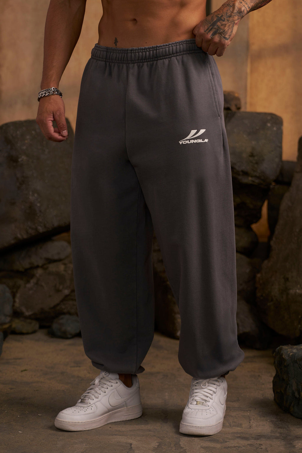 2154 - Throwback Baggy Joggers