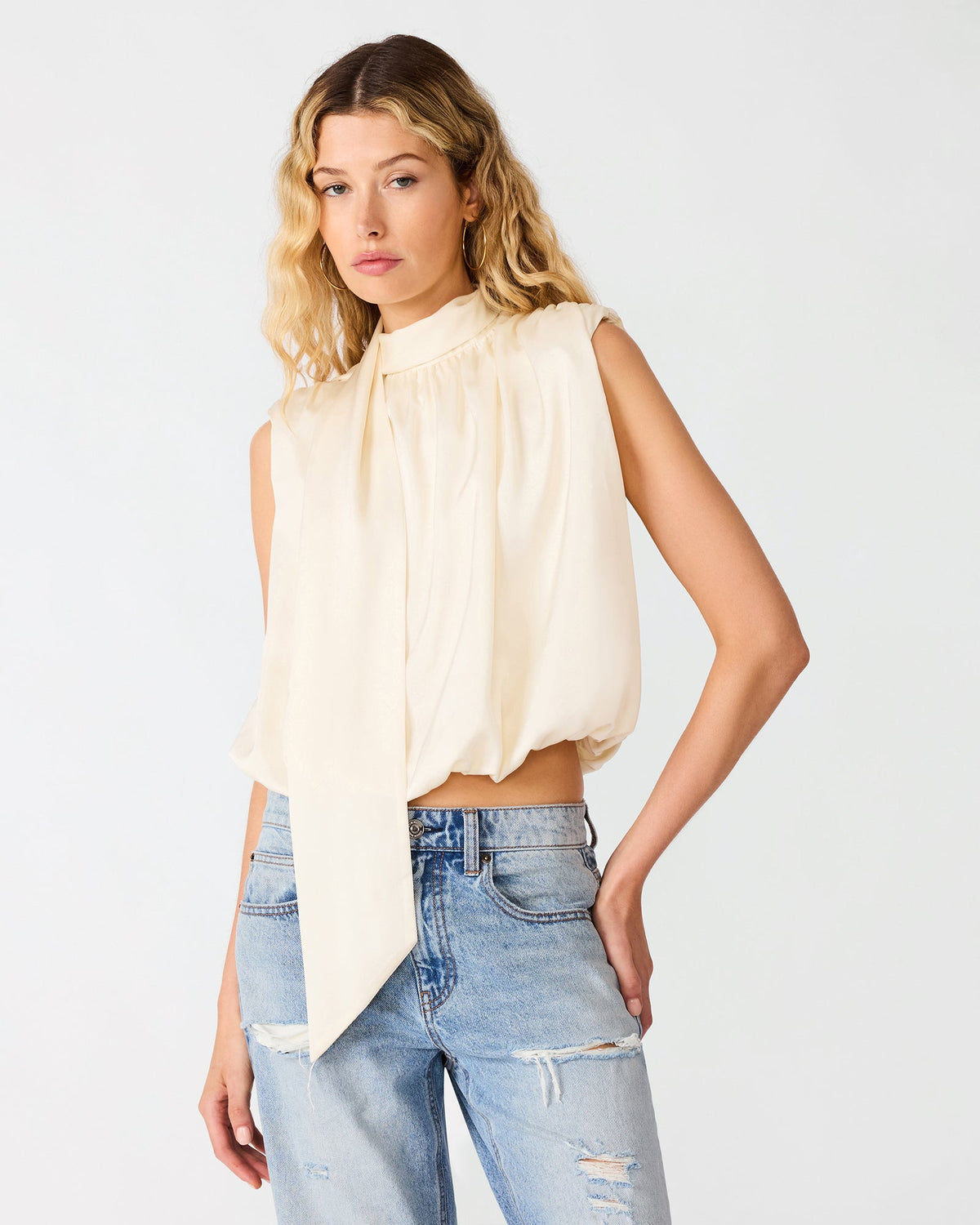MELINNA Birch White Sleeveless Bubble Scarf Women's Top | Steve Madden
