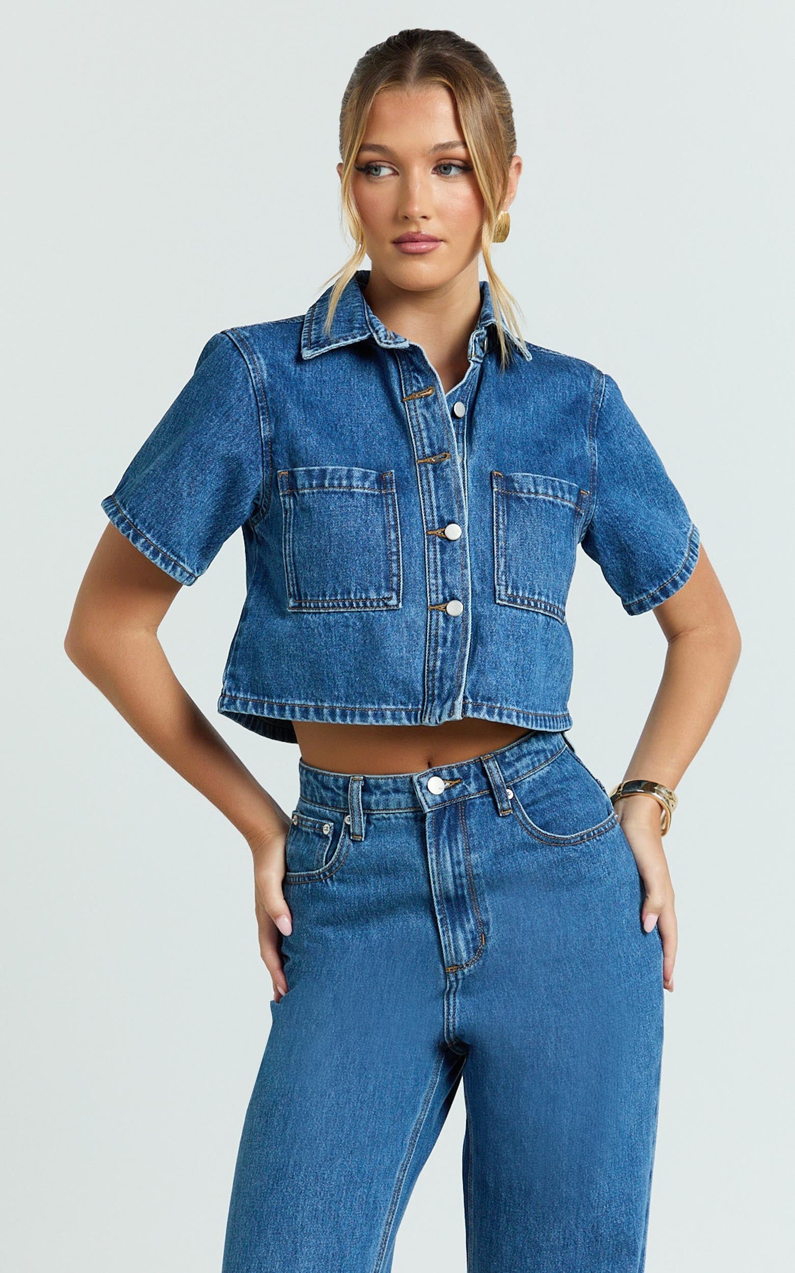 Serena Top - Denim Button Down Short Sleeve Top in Dark Blue Wash