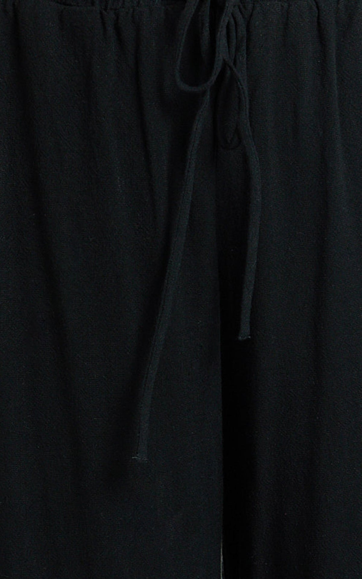 Wesley Pants - Mid Rise Relaxed Leg Linen Blend Pants in Black
