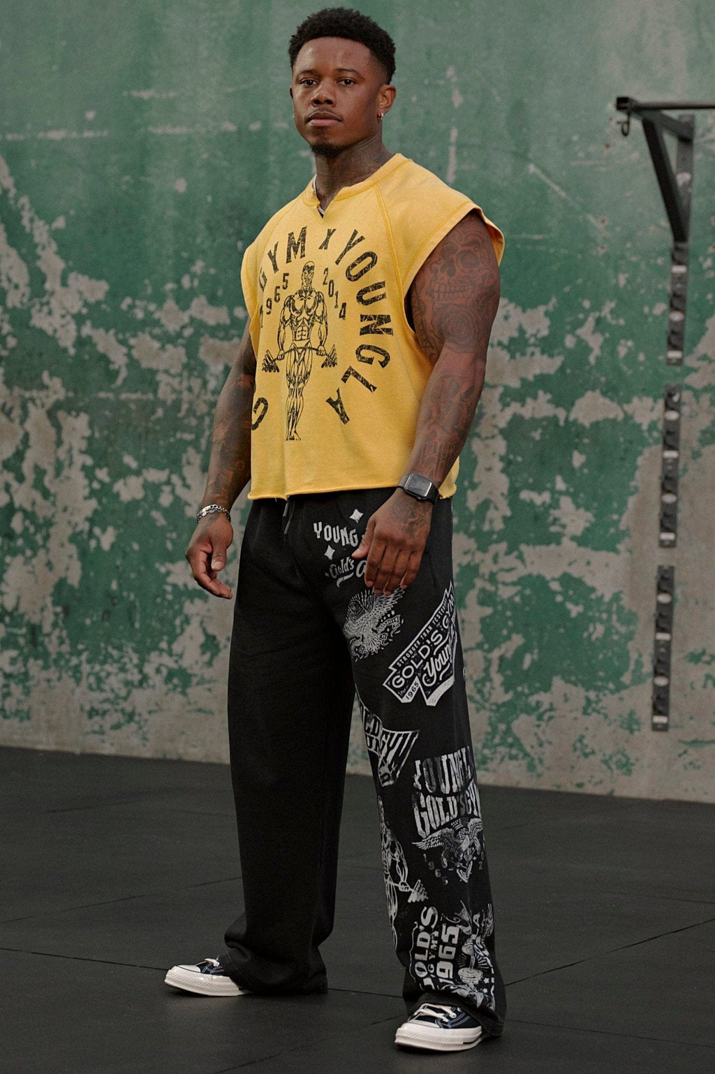 2142 - Golds Gym Evolution Sweats