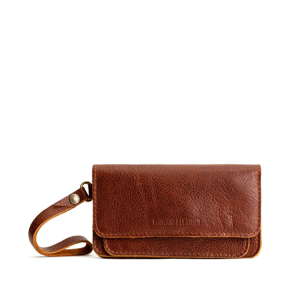 Nutmeg | Leather wallet clutch with wristlet and magnetic closure